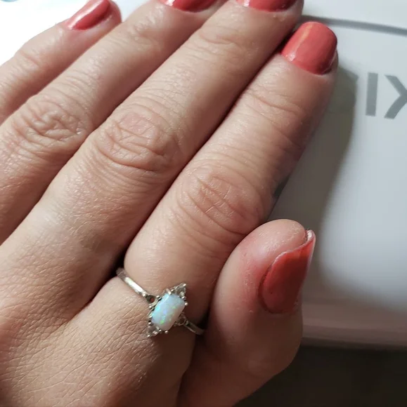 Opal Ring - Picture 1 of 1